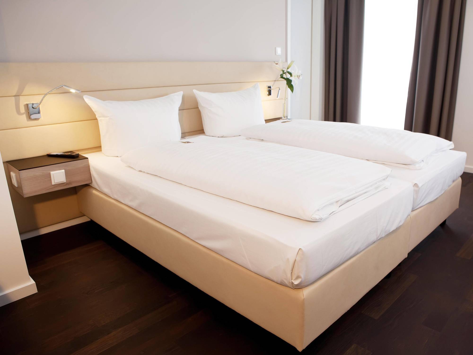 Manhattan Hotel Frankfurt am Main Kültér fotó