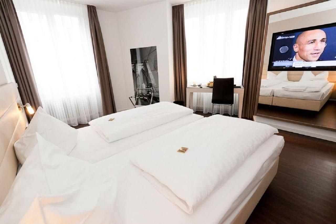 Manhattan Hotel Frankfurt am Main Kültér fotó